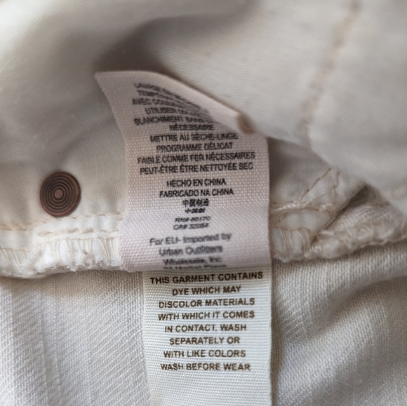 Free People Distressed Thread Trim Midrise Short Shorts Cream Natural- sz 24 - Picture 7 of 8